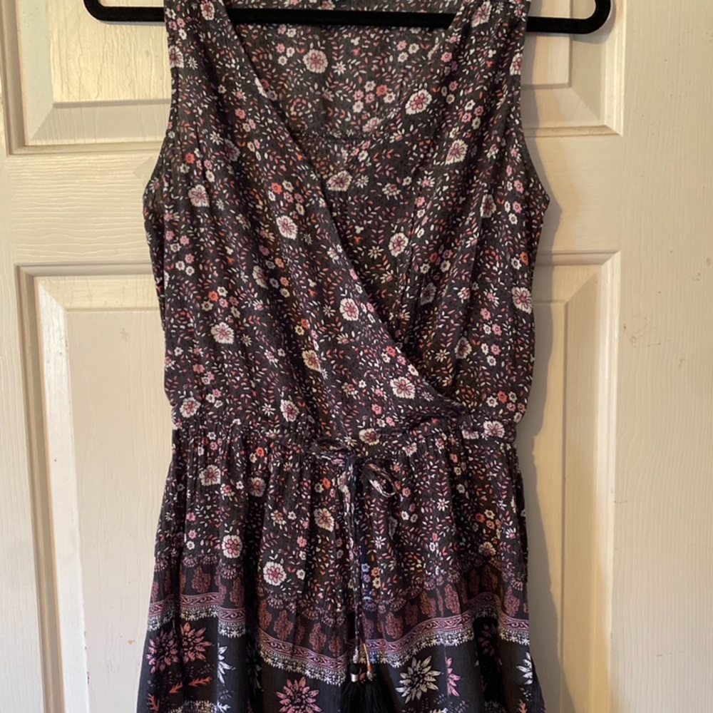 American Eagle Floral Romper